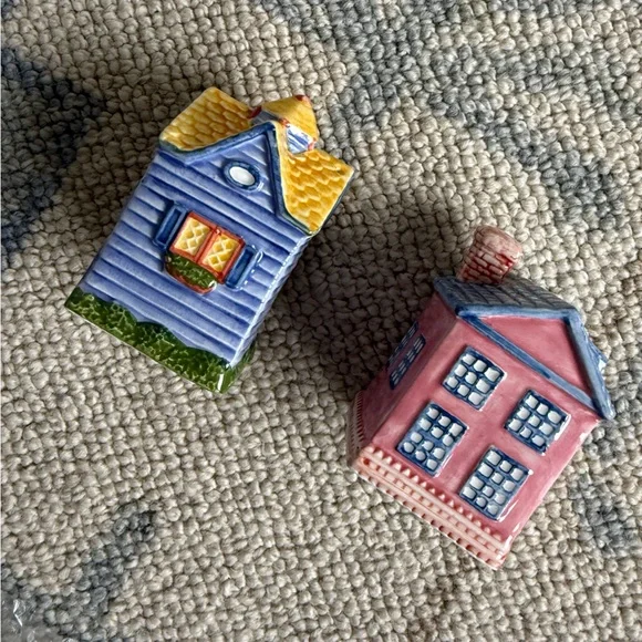 New in Box Vintage Avon Spice Jar Victorian Cottage Salt and Pepper Shakers - Picture 4 of 6